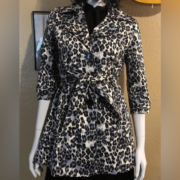 Forever 21 Jackets & Blazers - Forever 21 Leopard Trench Coat Jacket Unsized
